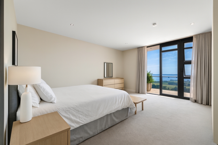 3 Bedroom Property for Sale in Green Point Western Cape